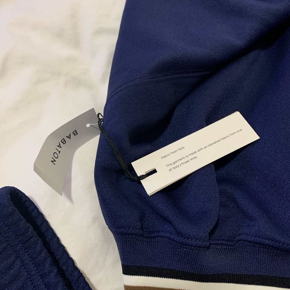 Navy blue Aritzia joggers and jacket un size medium